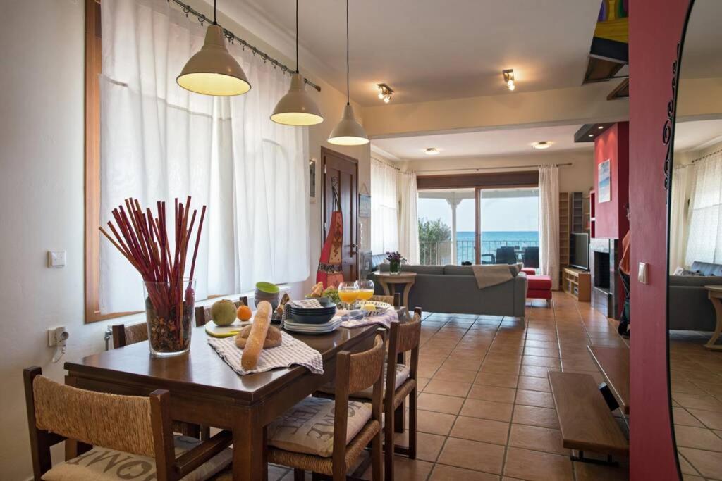 Maistro Beach House Βίλα Αχαράβη Εξωτερικό φωτογραφία